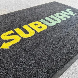 Tapis personnalisé extérieur avec logo subway
