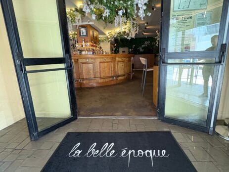 Tapis logo personnalisé la belle époque